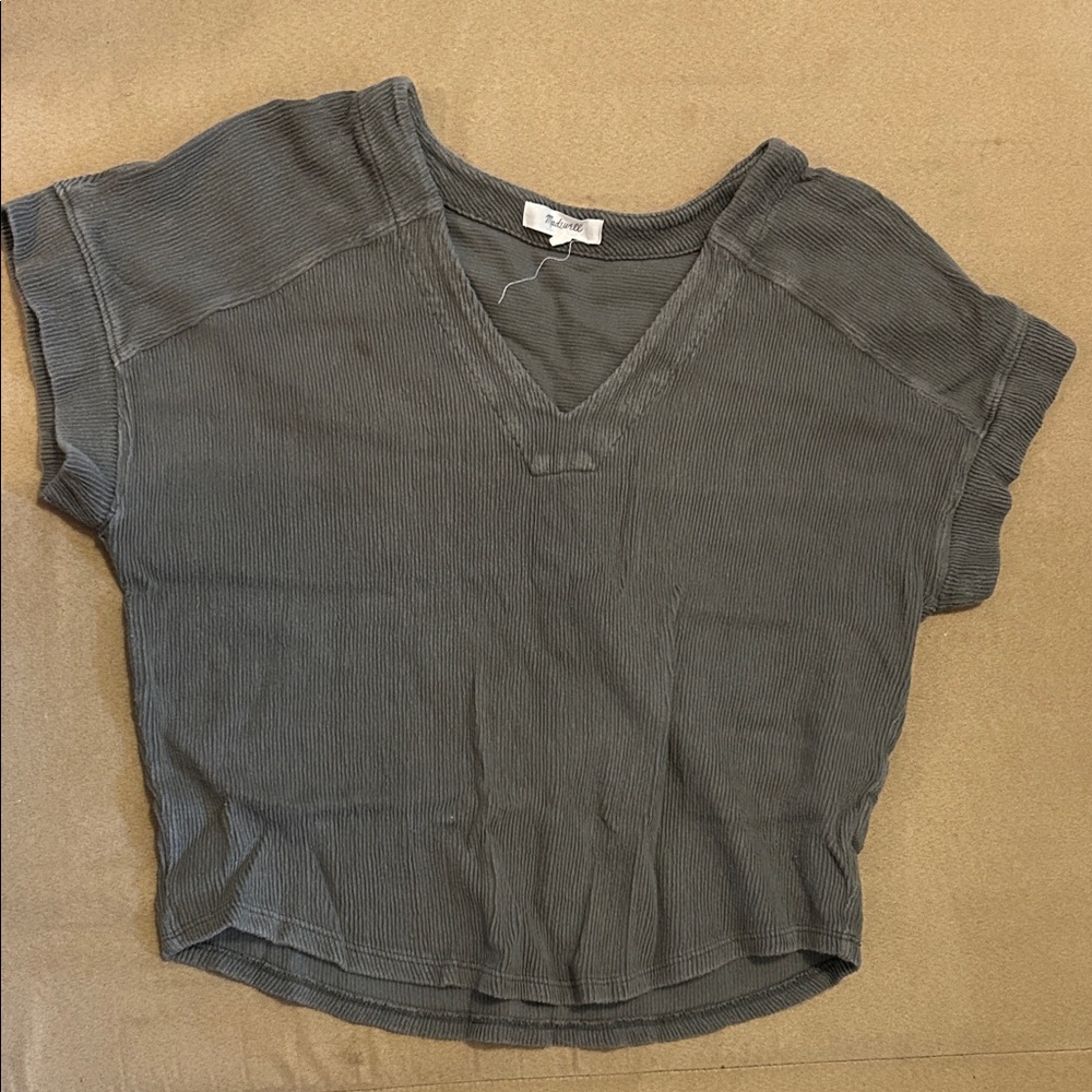 Green V-Neck Ribbed Cropped Top